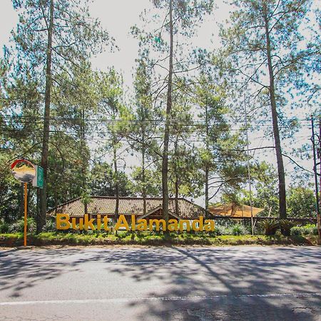 Bukit Alamanda Resort Гарут Екстериор снимка