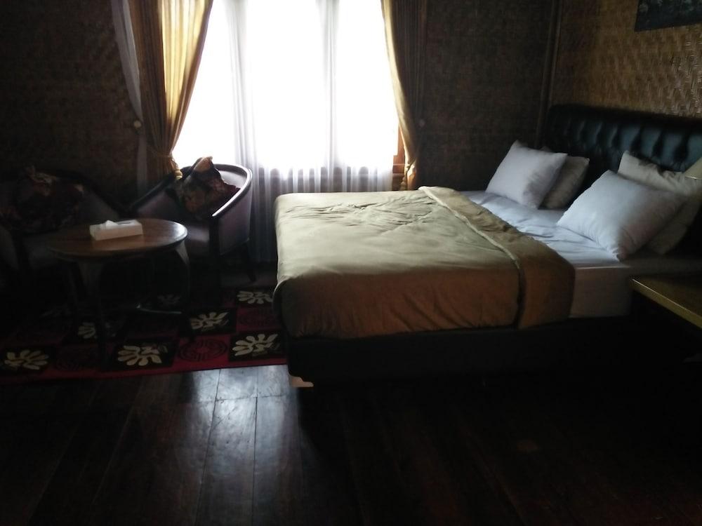 Bukit Alamanda Resort Гарут Екстериор снимка