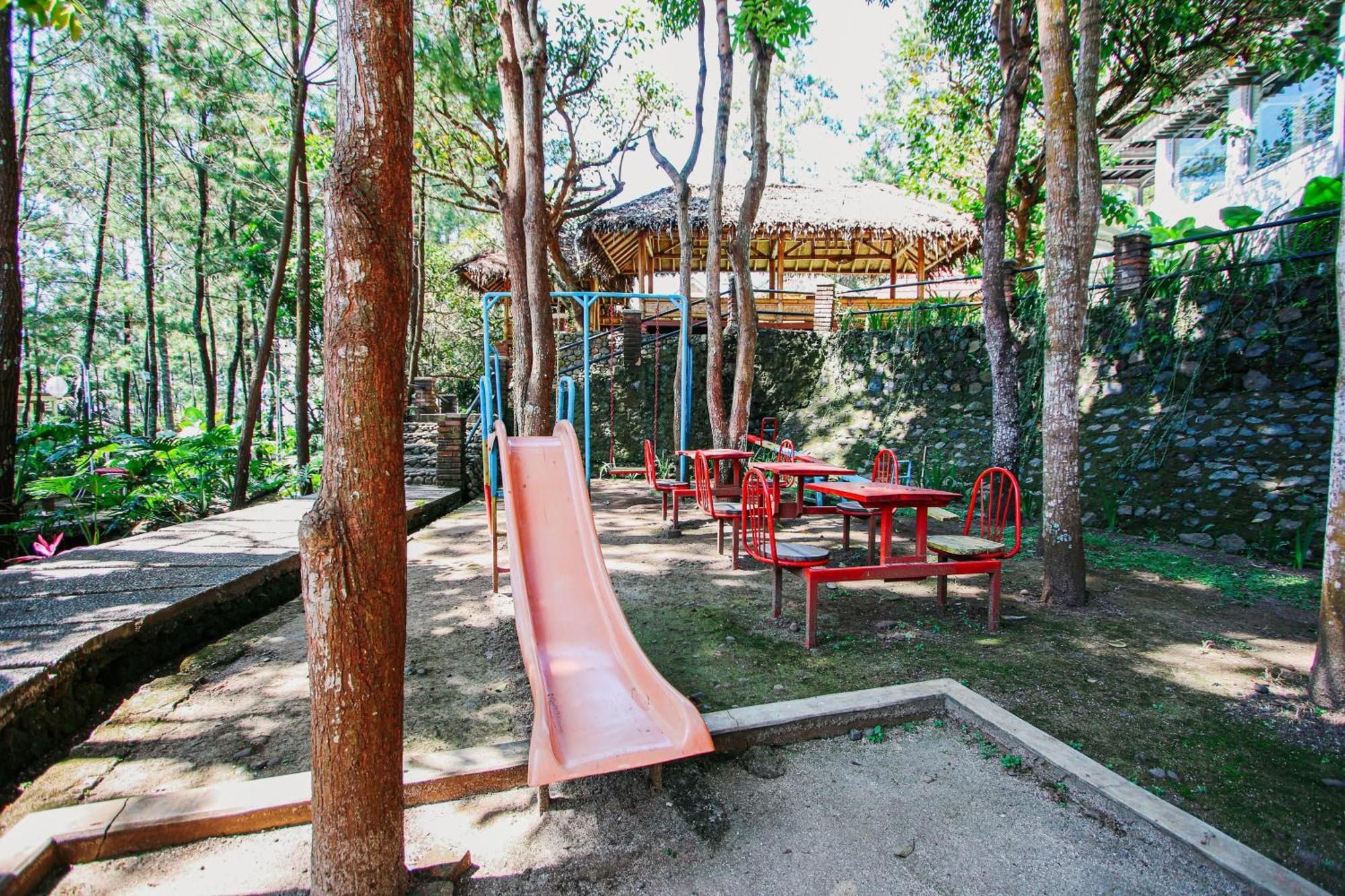 Bukit Alamanda Resort Гарут Екстериор снимка